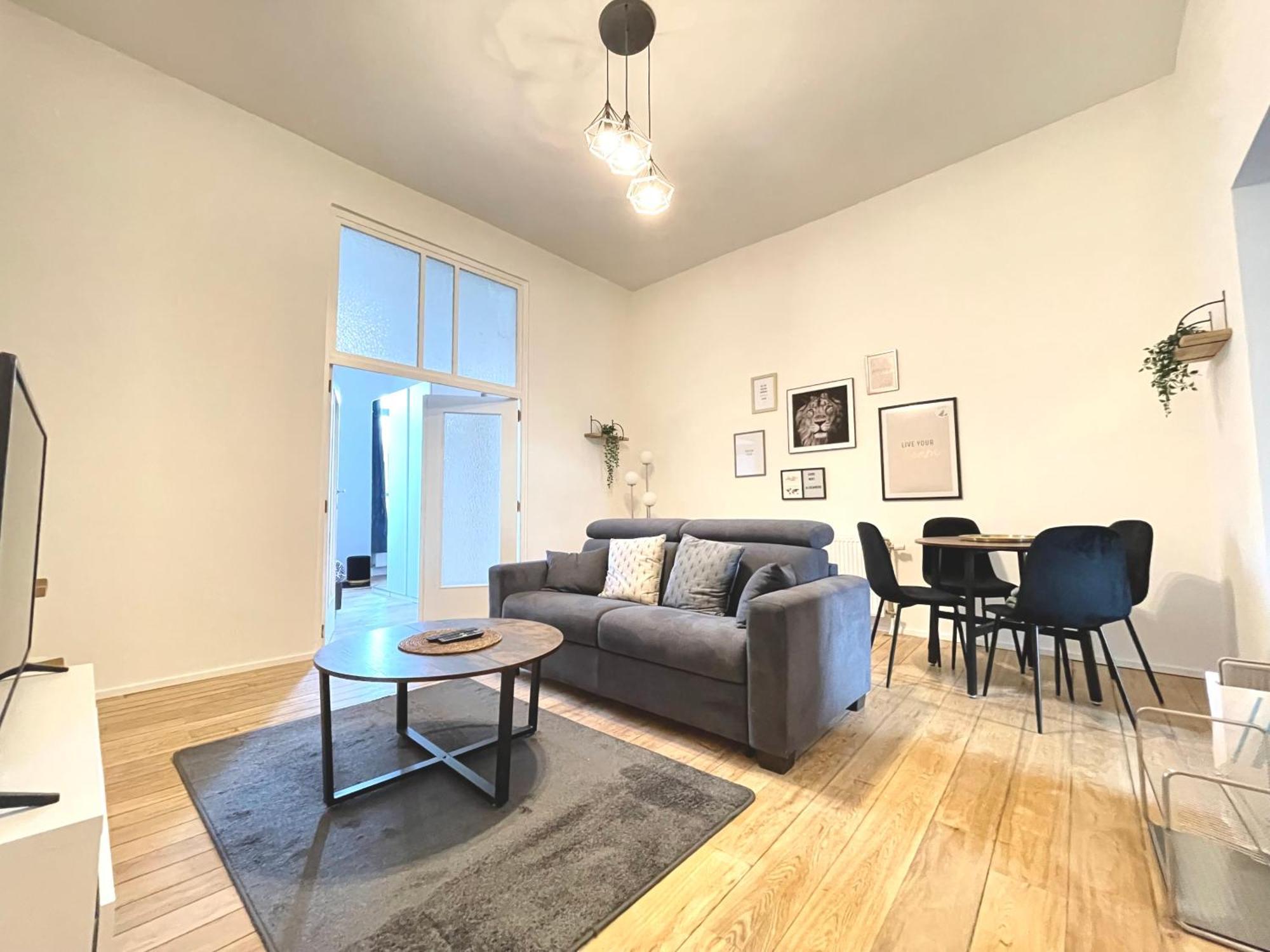 Charming Uccle - 1 Bedroom Căn hộ Brussels